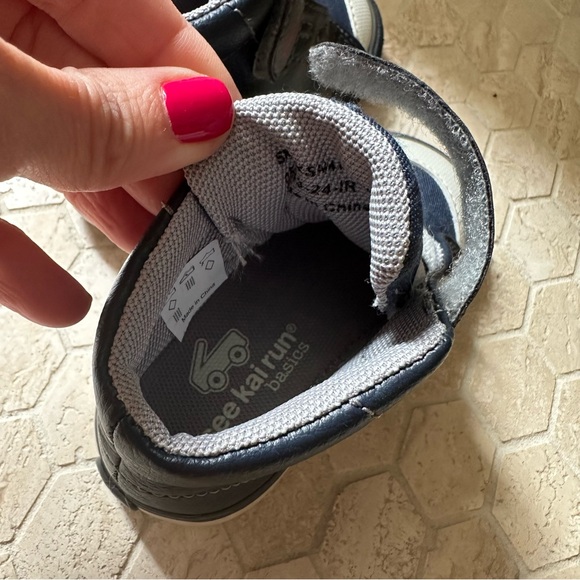 See Kai Run Toddler Navy and White High-Top Shoes - Picture 7 of 8